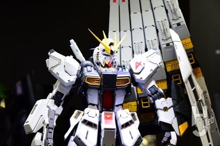ガンプラ「PERFECT GRADE UNLEASHED νガンダム」の実物が会場で初展示! 2026年1月に発売予定!【静岡ホビーショー2025】