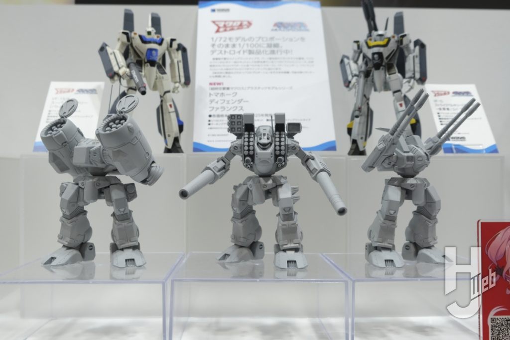 ウェーブマクロス1/100キットデストロイド3体