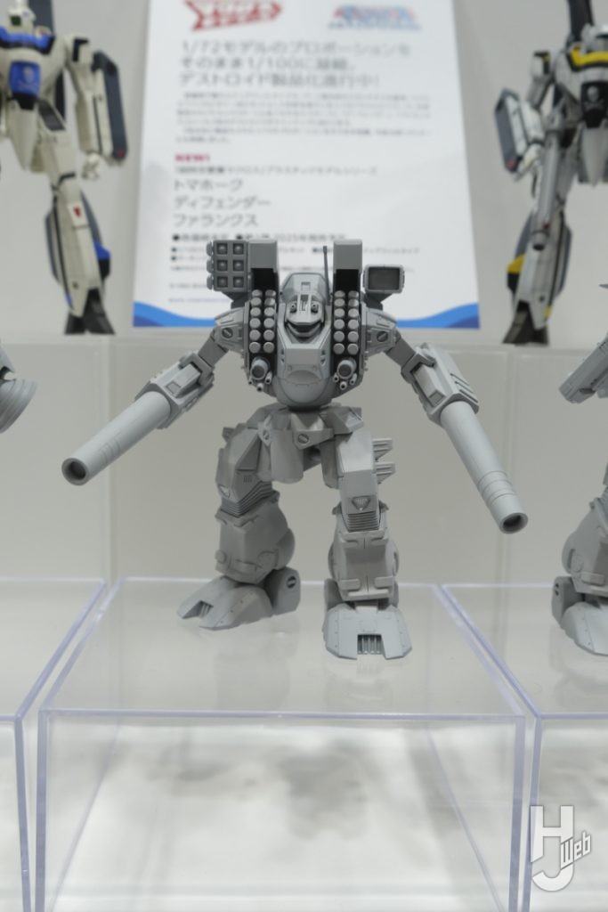 ウェーブマクロス1/100キット「トマホーク」