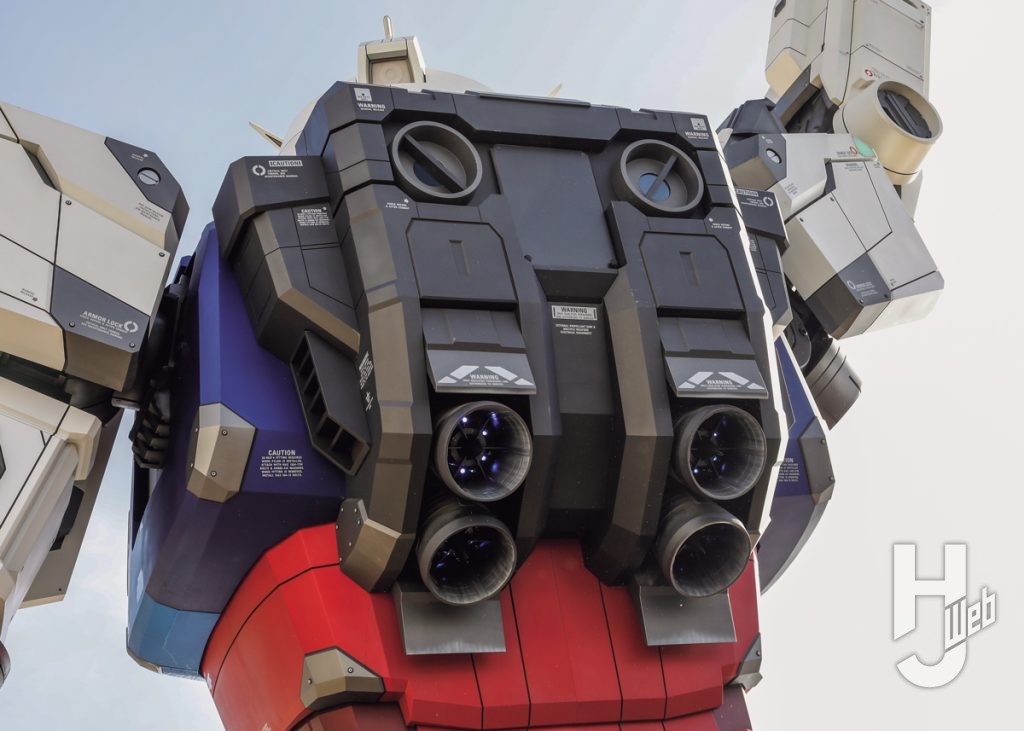 ガンダムパビリオン実物大ガンダム像のランドセルのアップ画像