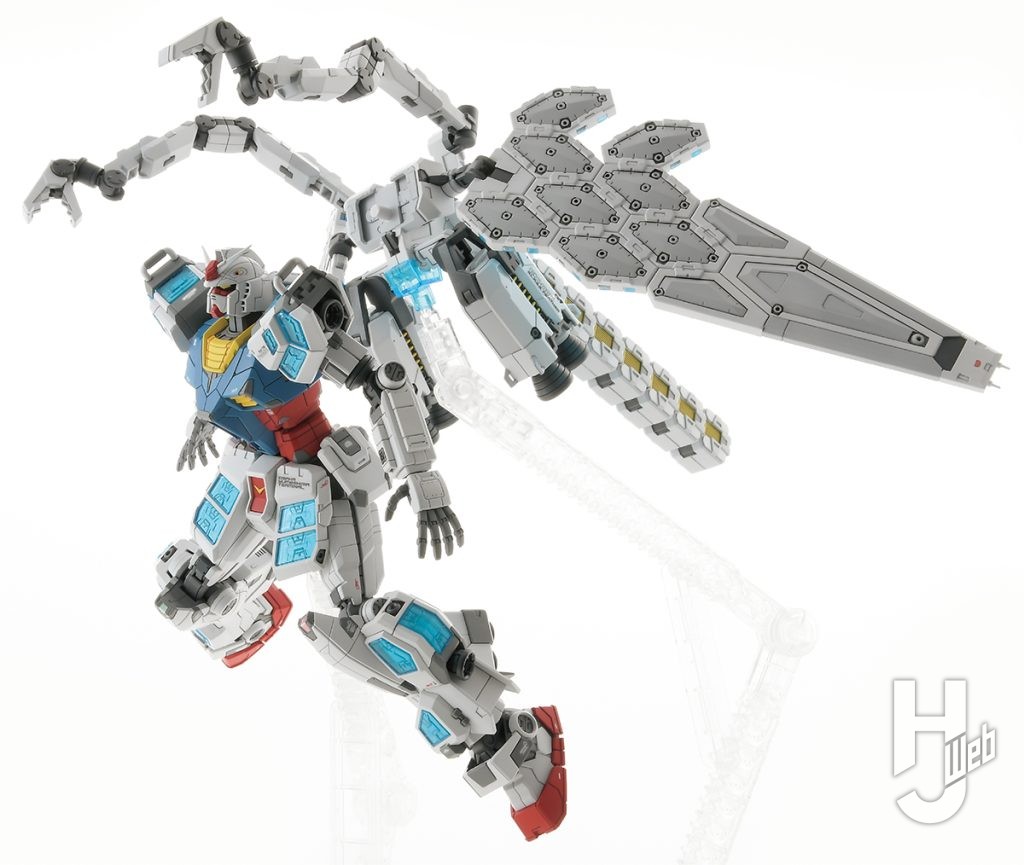JUNIII製作「RX-78F00/E ガンダム EX-001 グラスフェザー装備」マニピュレーター可動域