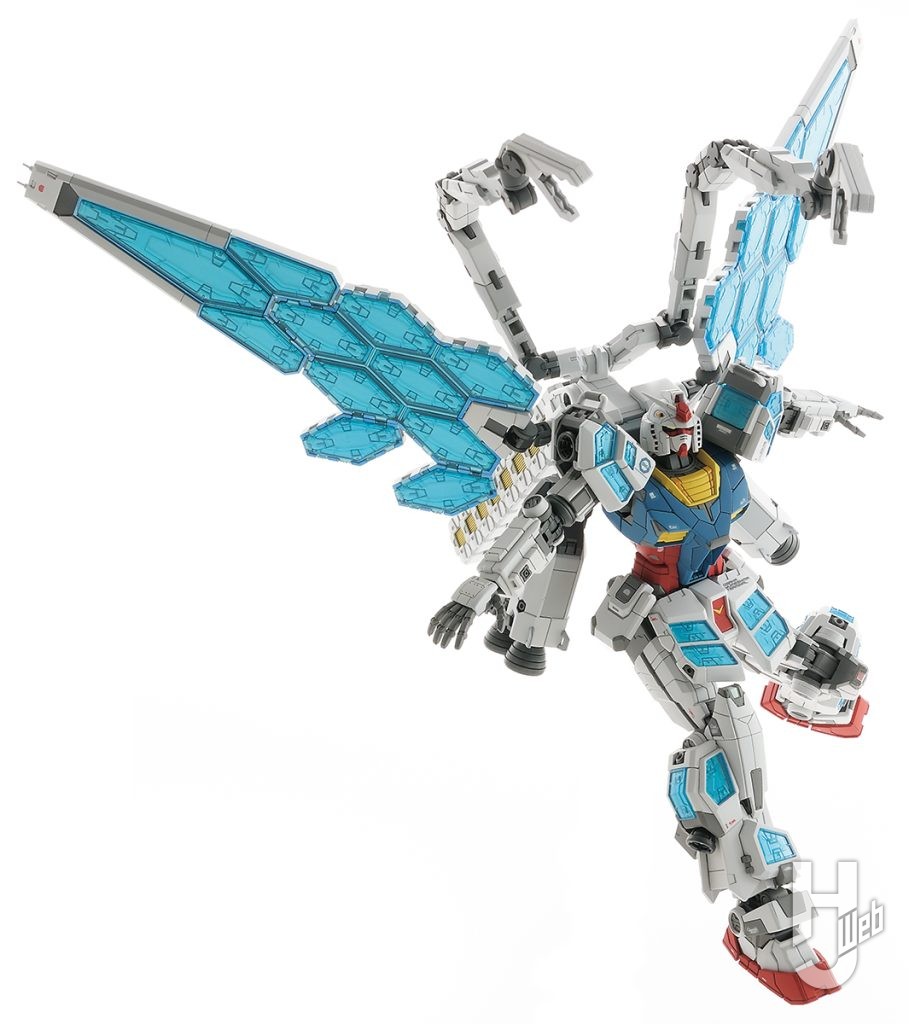 JUNIII製作「RX-78F00/E ガンダム EX-001 グラスフェザー装備」ポージング例