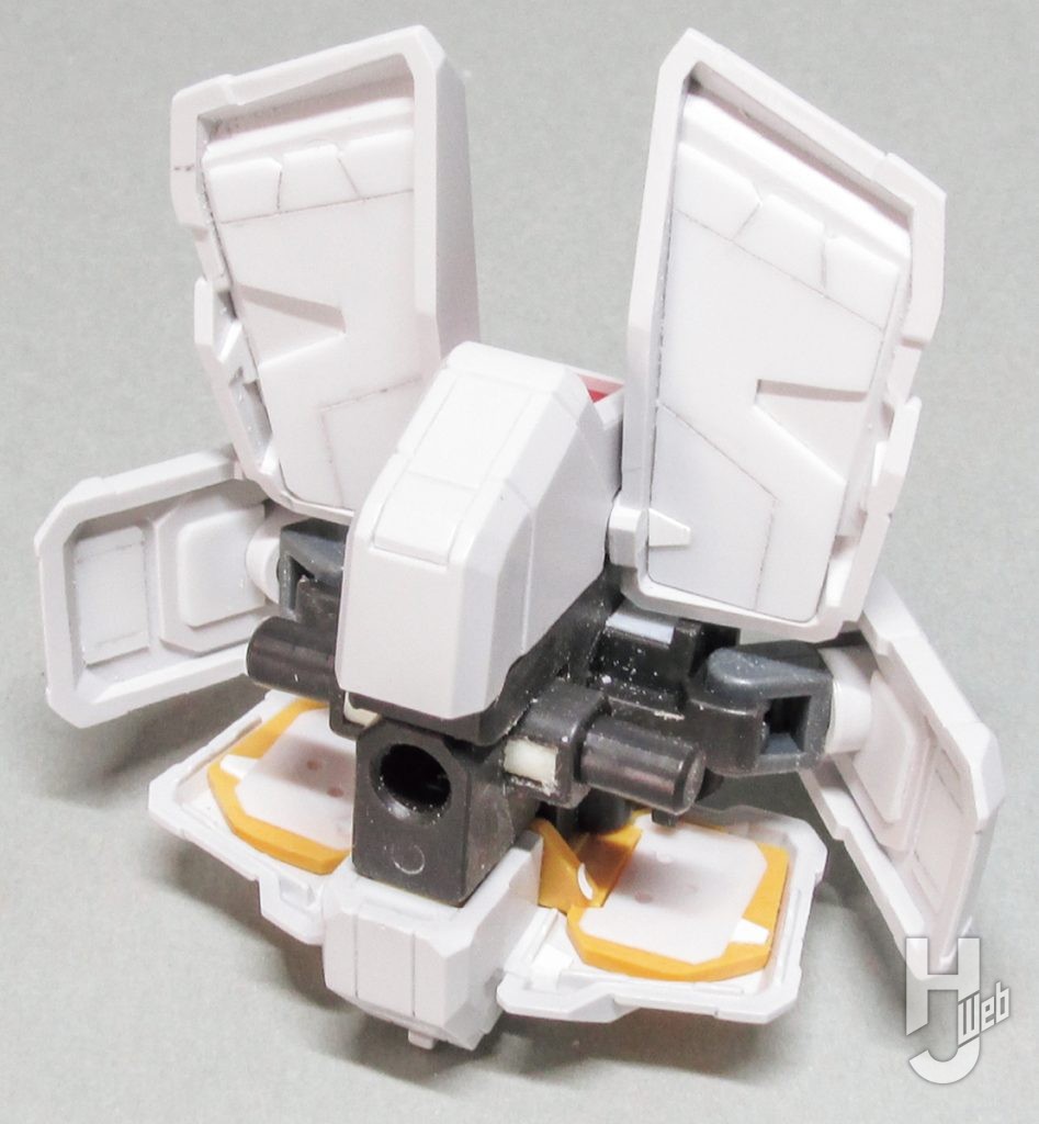 JUNIII製作「RX-78F00/E ガンダム EX-001 グラスフェザー装備」製作途中腰部