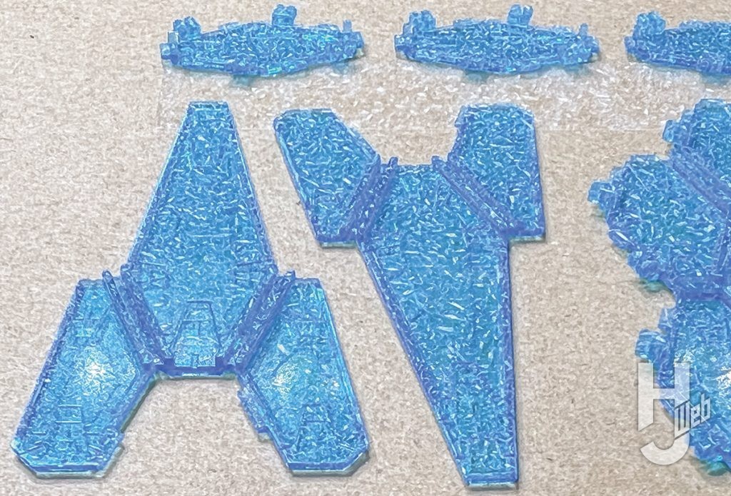 BANDAI SPIRITS 1/144スケール プラスチックキット EXPO2025 RX-78F00/E ガンダム（EX-001 グラスフェザー装備）クリアーパーツミュータントクリスタル塗装施す