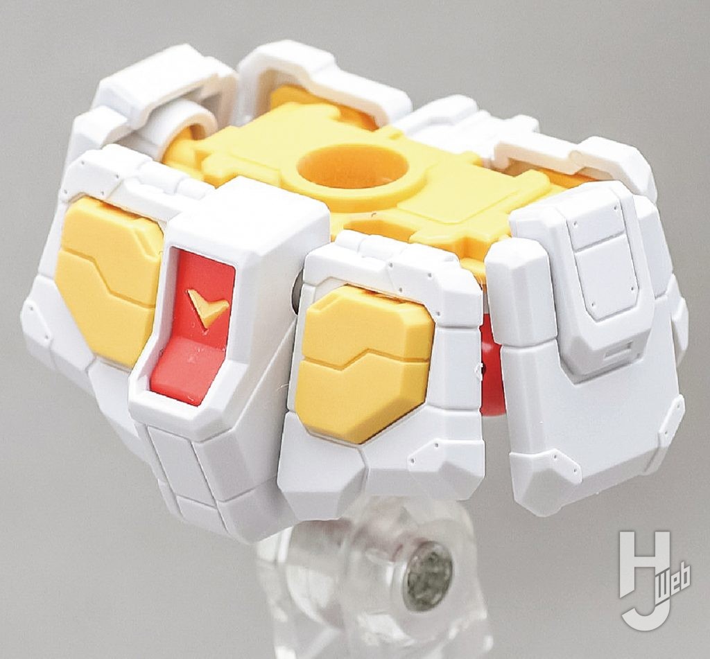 哀川和彦製作「RX-78F00/E ガンダムグラスフェザー装備」腰部フロントアーマー製作