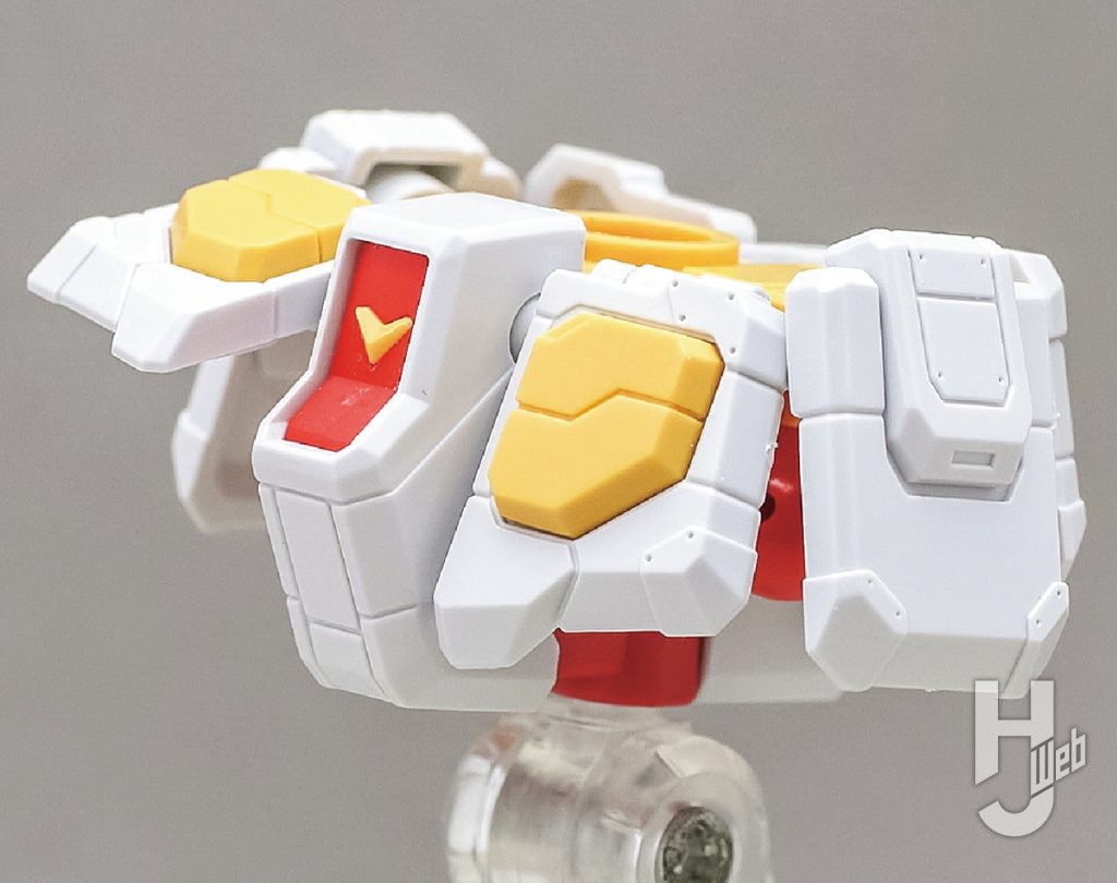 哀川和彦製作「RX-78F00/E ガンダムグラスフェザー装備」腰部フロントアーマー製作4