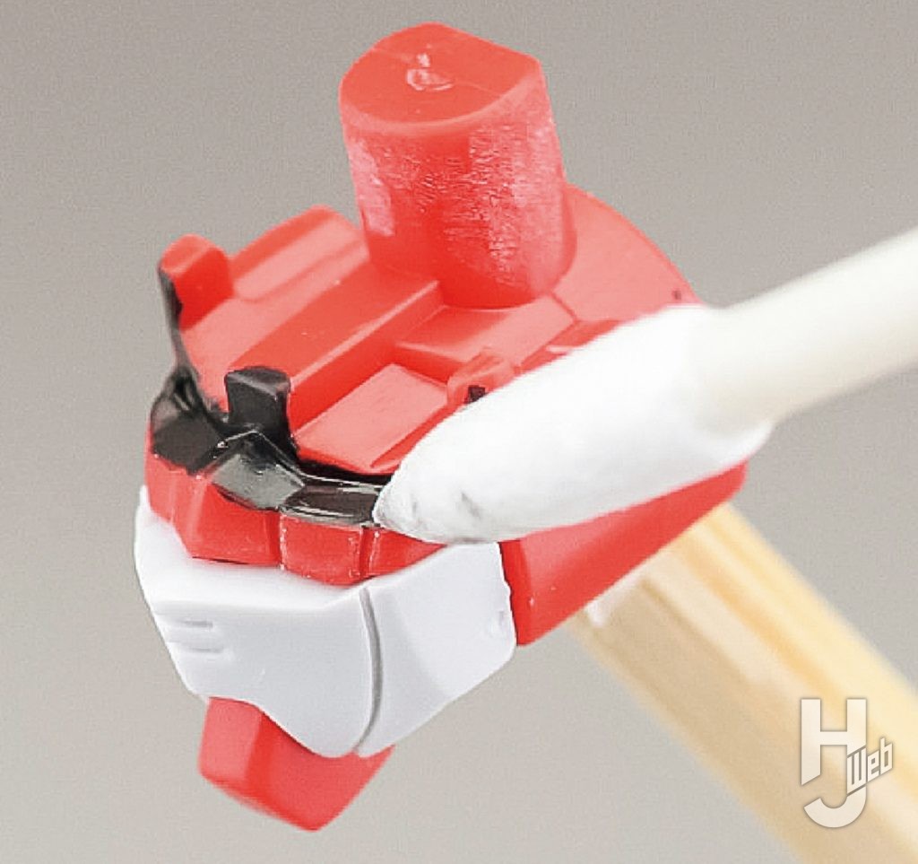 哀川和彦製作「RX-78F00/E ガンダムグラスフェザー装備」筆塗り4