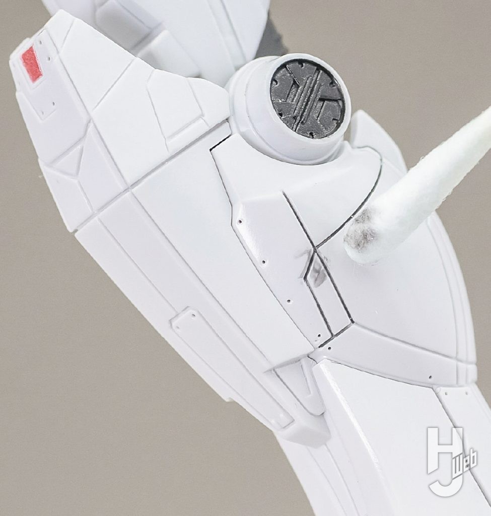 哀川和彦製作「RX-78F00/E ガンダムグラスフェザー装備」スミ入れ2