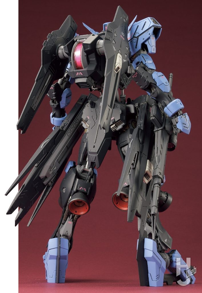渡辺圭介製作「ガンダム・ヴィダール」背面