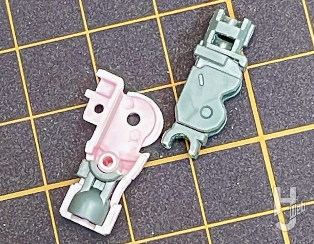 ほりきち製作「ザク・デザートタイプ ピンクパンサー隊機」前腕製作途中