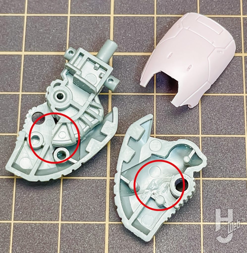 ほりきち製作「ザク・デザートタイプ ピンクパンサー隊機」ヒザ関節製作途中