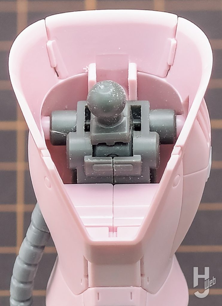 ほりきち製作「ザク・デザートタイプ ピンクパンサー隊機」裾製作途中