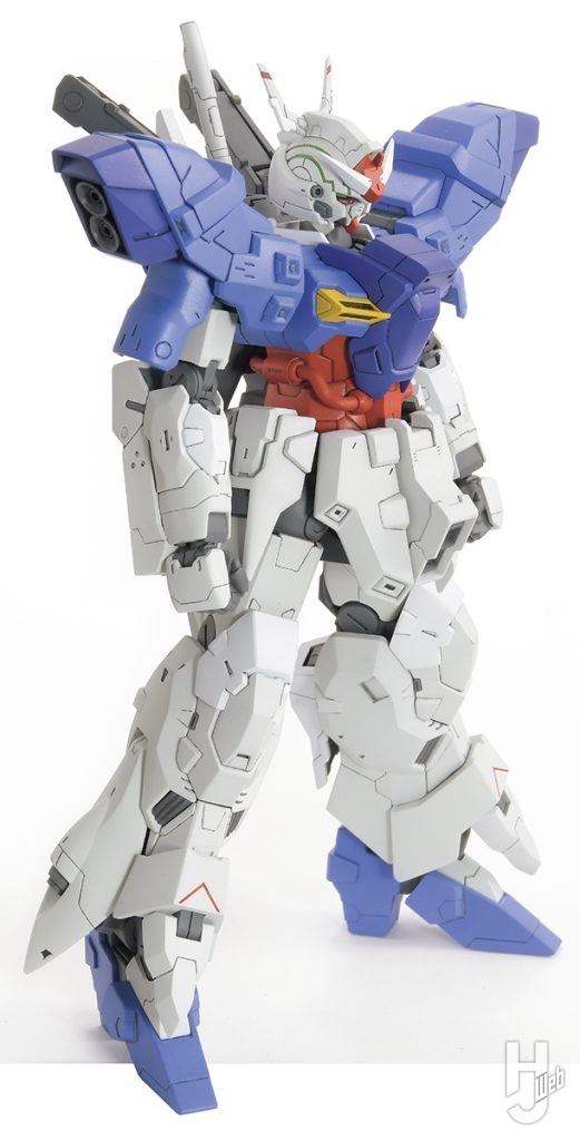 仲井望製作「強化型ムーンガンダム」右側寄り