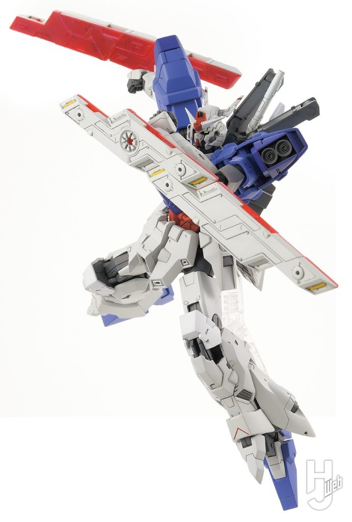 仲井望製作「強化型ムーンガンダム」ポージング例