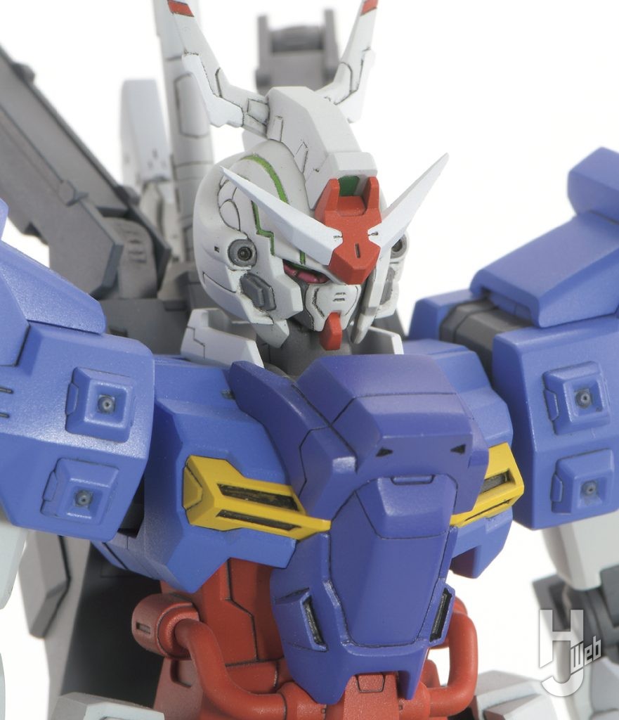 仲井望製作「強化型ムーンガンダム」上半身アップ