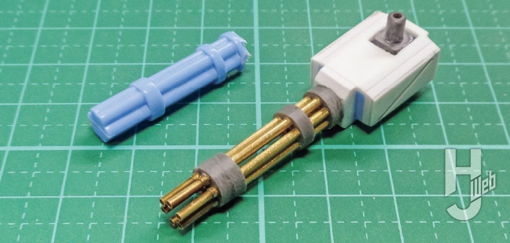 田仲正樹製作「ヘルコプター」機関砲製作途中