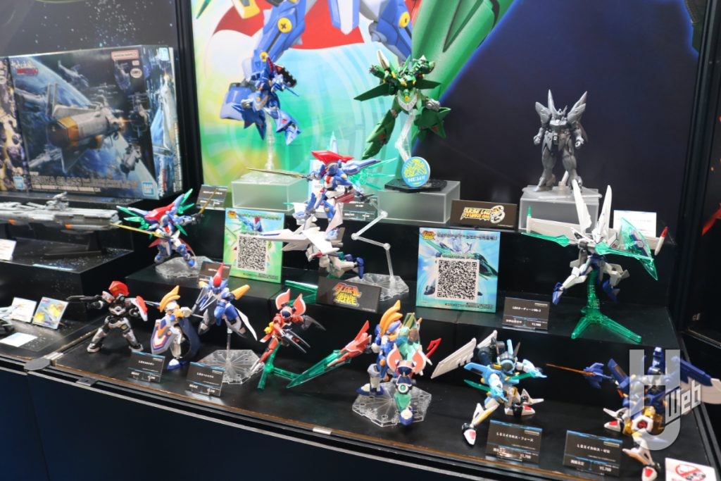 BANDAI SPIRITS ダンボール戦機LBXブースななめ
