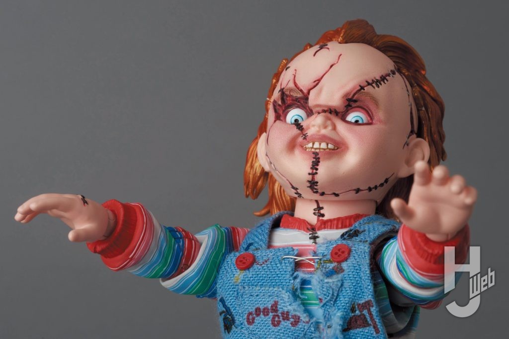 チャッキーの可動フィギュアのアップ画像その1