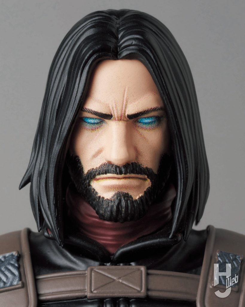 Bの可動フィギュアの頭部のアップ画像その2