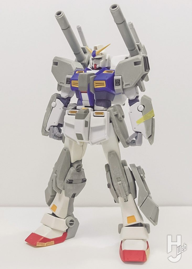 製作途中のガンダム6号機の正面画像