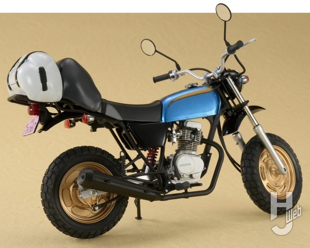 土岐綾乃のミニバイクの背面画像