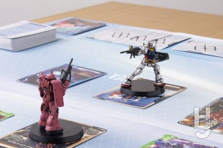“ミニチュアのガンプラ”付属!まもなく7月12日、一挙に4アイテム登場の「ガンダムカードゲーム スタートデッキ ガンダムアッセンブルセット」をチェック!