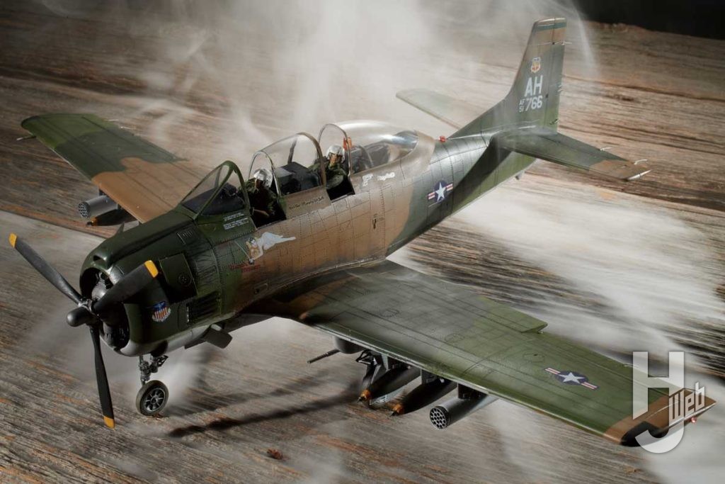 T-28 B/D トロージャントップ画像
