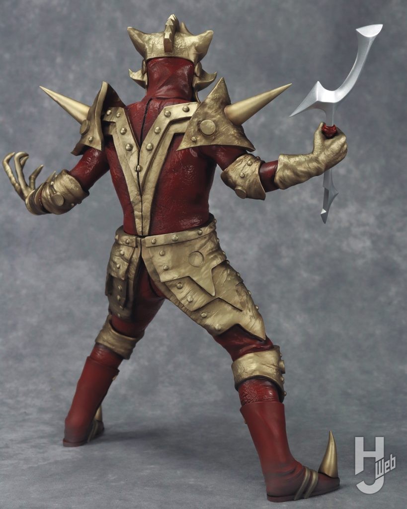 異次元超人エースキラーのフィギュアの後ろ姿の全体画像