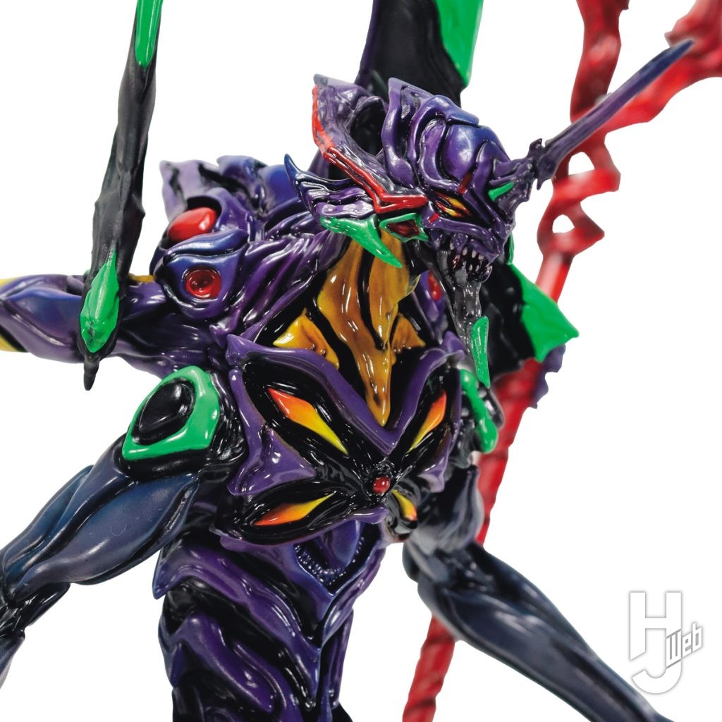 エヴァンゲリオン第13号機のフィギュアのアップ画像その1