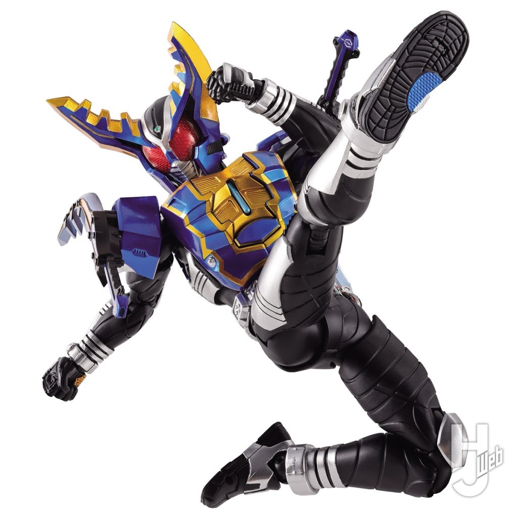仮面ライダーカブトハイパーフォームの可動フィギュアのイメージ画像その1