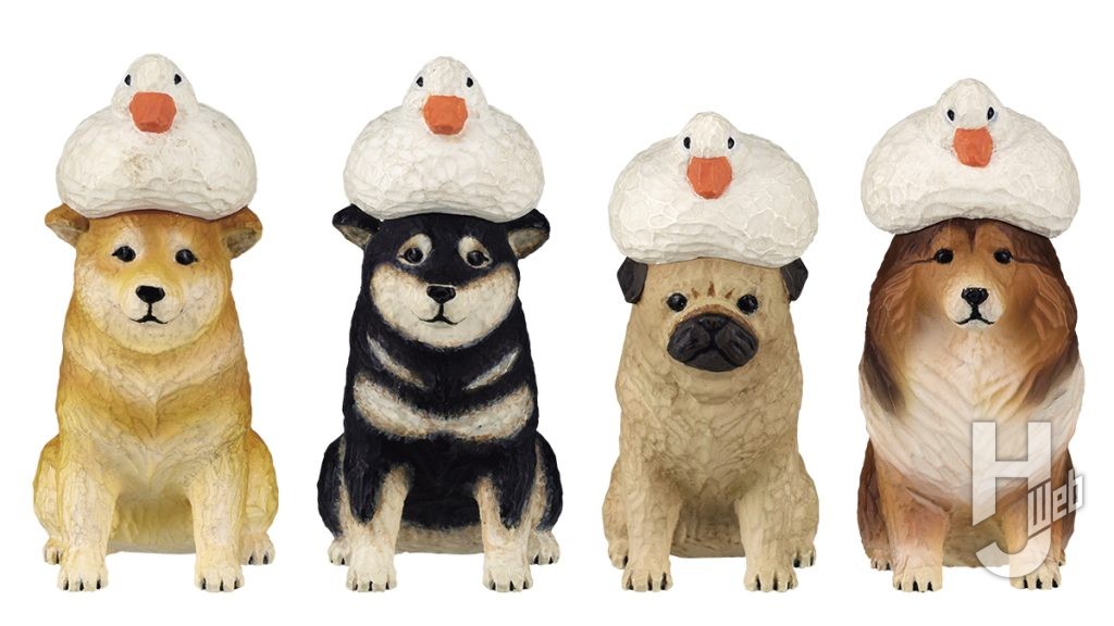 アヒルと犬の木彫り風カプセルトイフィギュアの画像