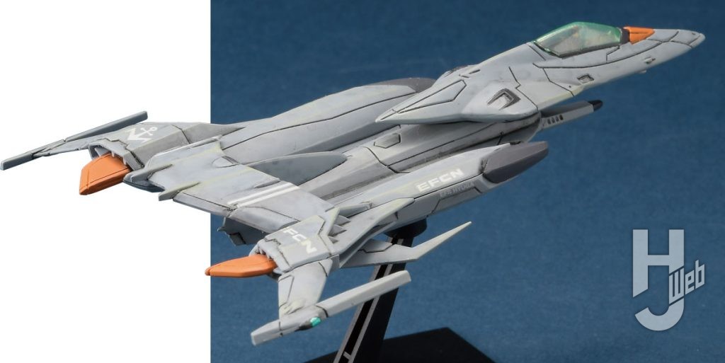 コジマ大隊長製作「試製空間戦闘攻撃機コスモパイソン」高機動モード右側面