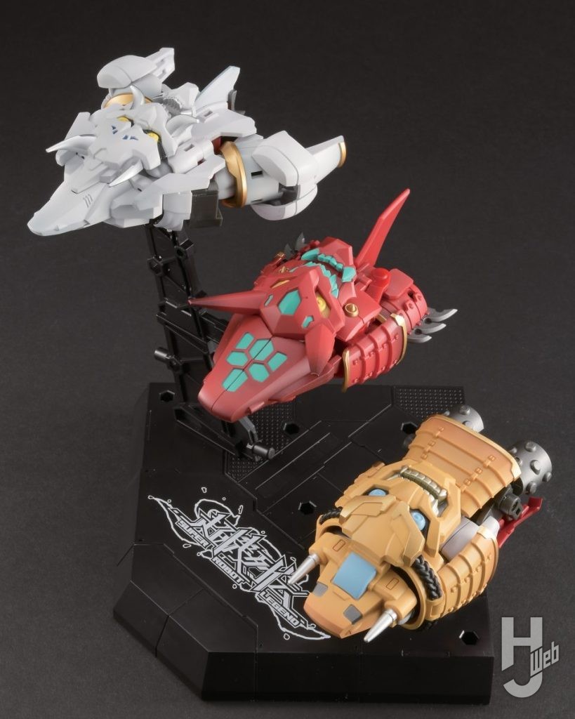 ゲッター赤鬼とゲッター燼鬼付属のゲットマシンのフィギュアの画像
