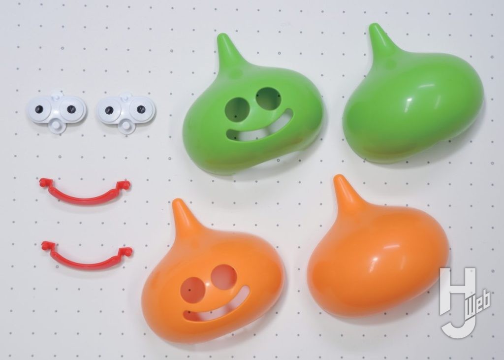 スライムのプラモデルのパーツ分解の画像