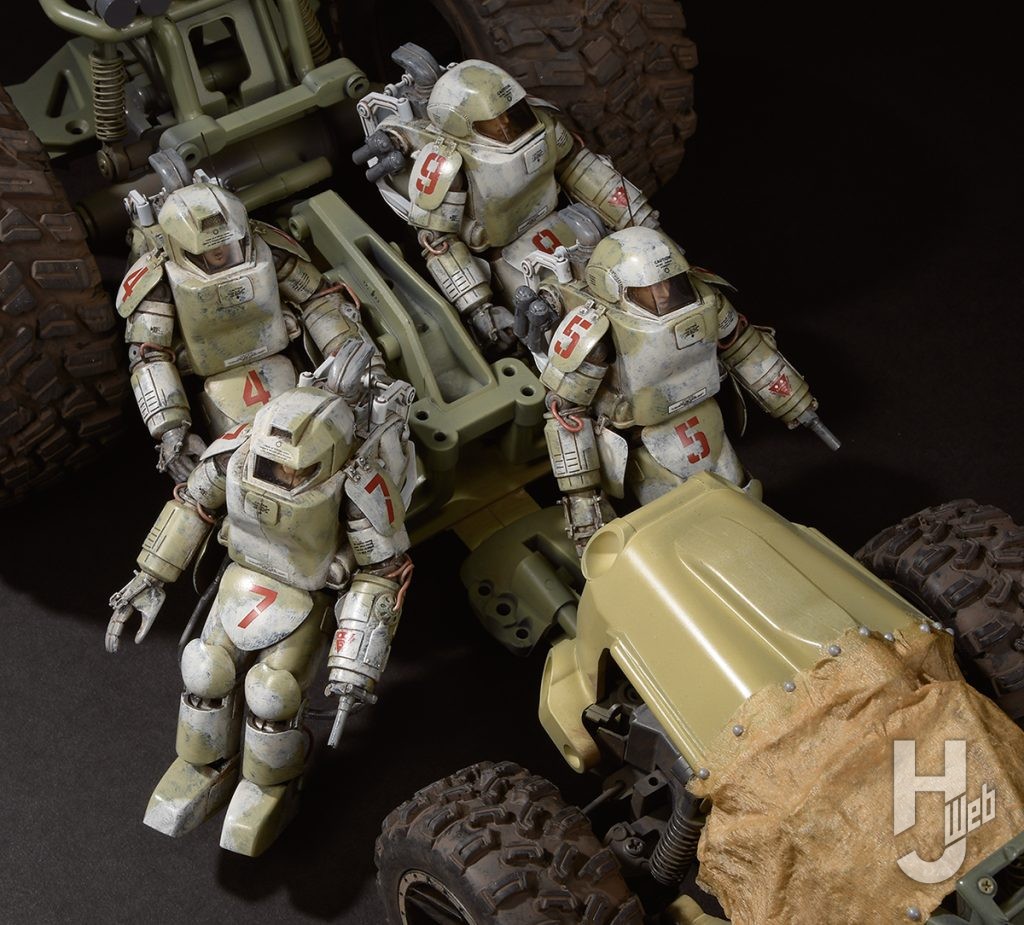 傭兵軍 装甲戦闘服 A.F.S. Mk.I & A.F.S. Mk.II　傭兵軍 装甲戦闘服運搬車両 兵員輸送ビークル　製作／MAX渡辺　車体前方の布
