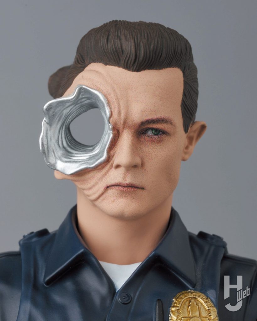T-1000の可動フィギュアの表情のアップ画像その4