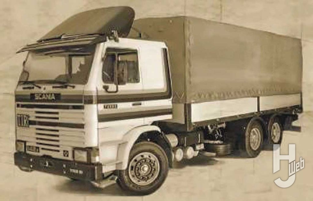 スカニア142H 6×2 キャンバストラック
