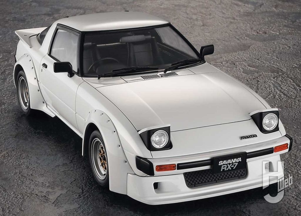 マツダ サバンナ RX-7（SA22C）前期型“カスタムバージョン”
