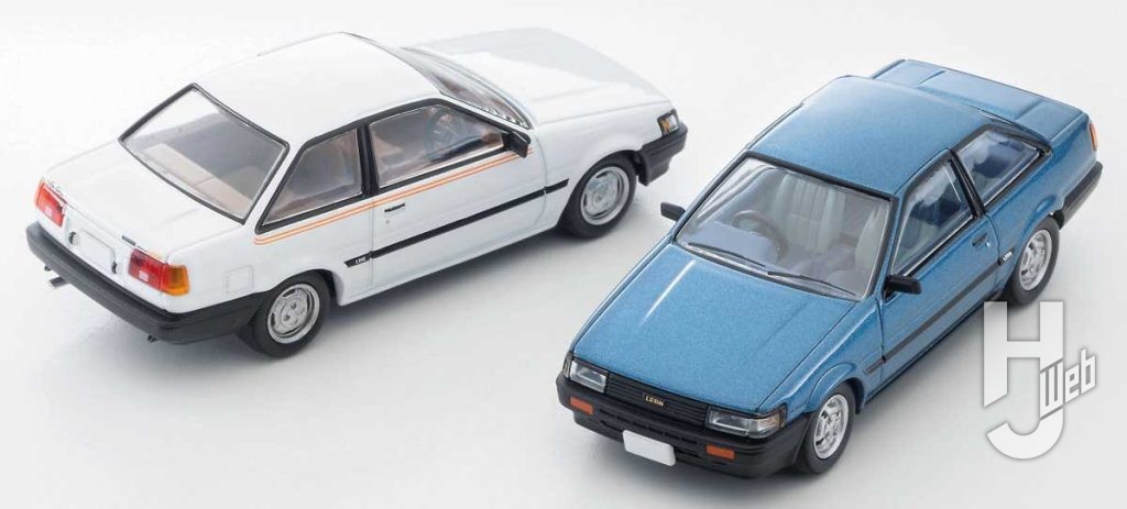 トヨタ カローラレビン 2ドア GT（青）83年式、トヨタ カローラレビン 2ドア ライム（白）83年式