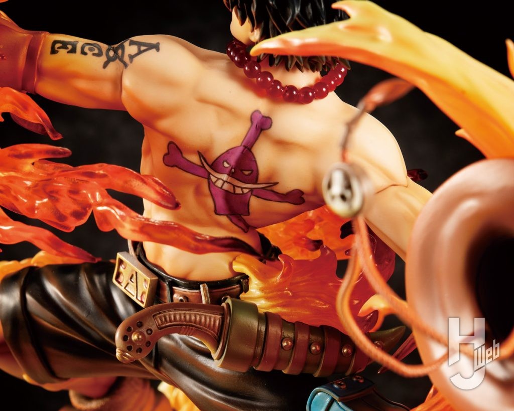 ポートガス・D・エースのフィギュアのアップ画像その3