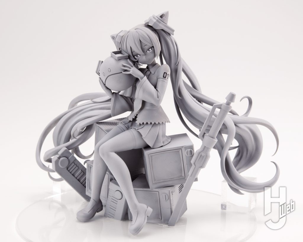 初音ミクとダブルオーガンダムのコラボのフィギュアの原型の画像