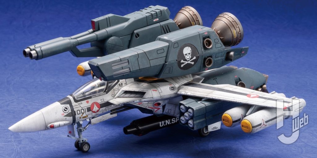 VF-1S ストライクバルキリー（ロイ・フォッカー機）　前
