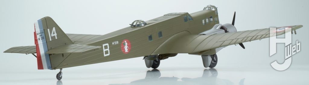 ブロック MB.210 爆撃機 (初期型)
背面