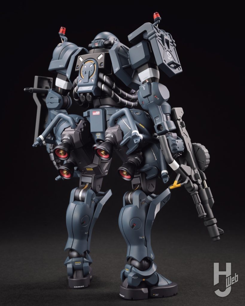 軍警ザクのプラモデルの全体画像その2