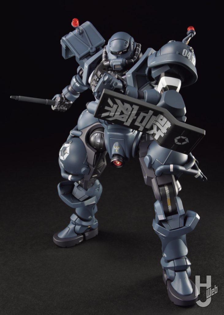 軍警ザクのプラモデルの全体画像その5