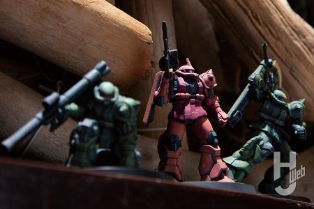 小さなガンプラ「ガンダムアッセンブル」を筆塗り！ 専用水性塗料を使用して相性抜群の「ドライブラシ」でスピードペイント！