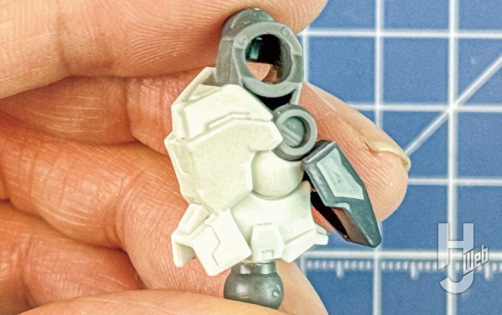 「SDWH GF ガンダムアストレア タイプ-F」クアンタの脚製作途中