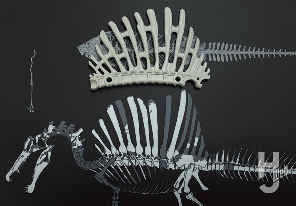 「プラノサウルス　スピノサウルス」スピノサウルス骨格図と比較しながら製作途中背びれ