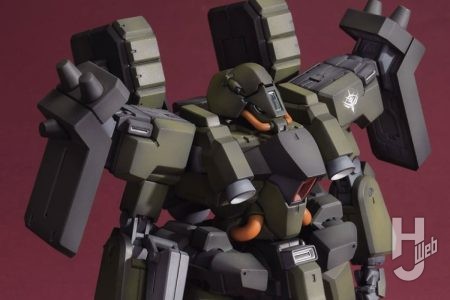 全塗装派の人にこそ挑戦してみてほしいキット!?「HGUC リーベン・ヴォルフ(A.O.Z RE-BOOT版)」をわずかな肉抜きの処理とグラデーション塗装でキットの良さを引き立てる
