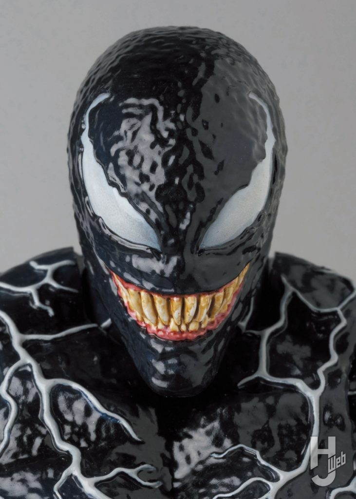 ヴェノムの可動フィギュアのアップ画像その4